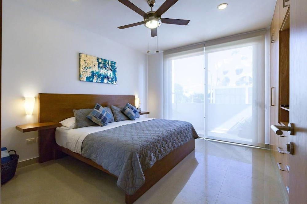 One 303 By Cocobr Playa del Carmen